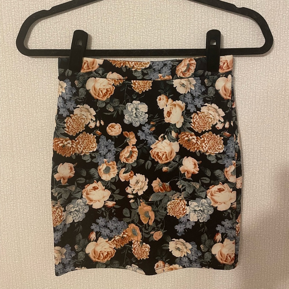 Small floral mini pencil skirt Forever 21